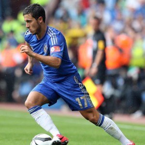 爱游戏官网-水上橡皮艇漂流赛，惊险刺激欢乐无限，橡皮艇在水里如何固定